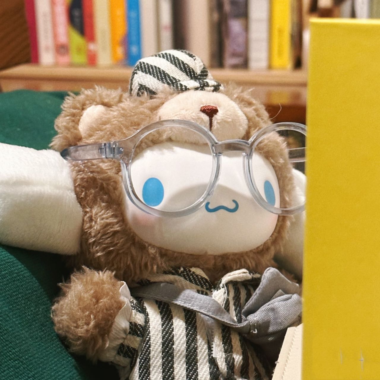 Hello Kitty／Melody／Kuromi／Cinnamoroll／Pochacco 下午茶系列公仔盲盒