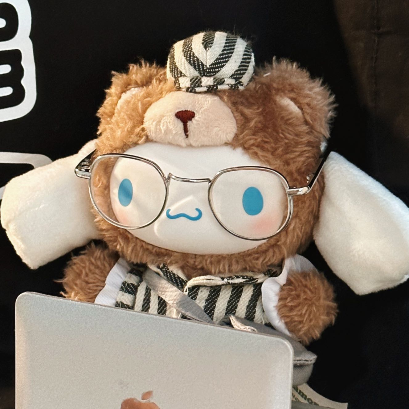 Hello Kitty／Melody／Kuromi／Cinnamoroll／Pochacco 下午茶系列公仔盲盒